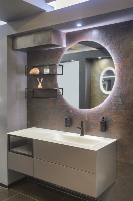 Обновление экспозиции в "Экспострой на Нахимовском" 